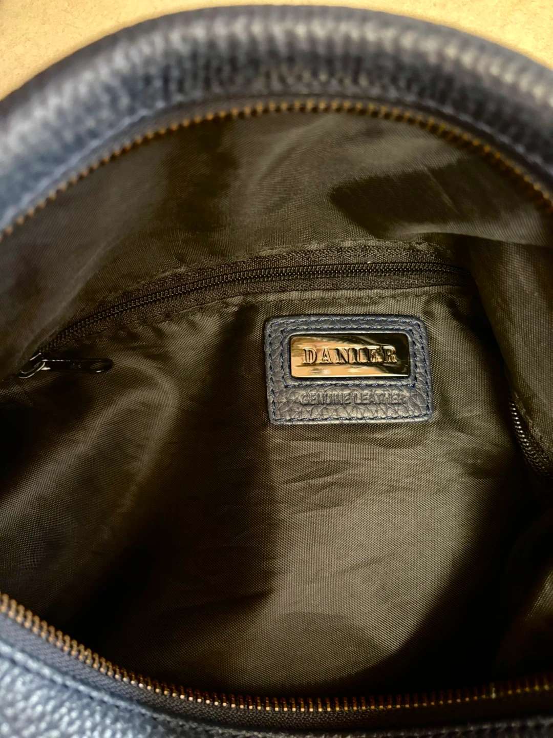 Danier Navy Blue Leather Handbag - photo 4