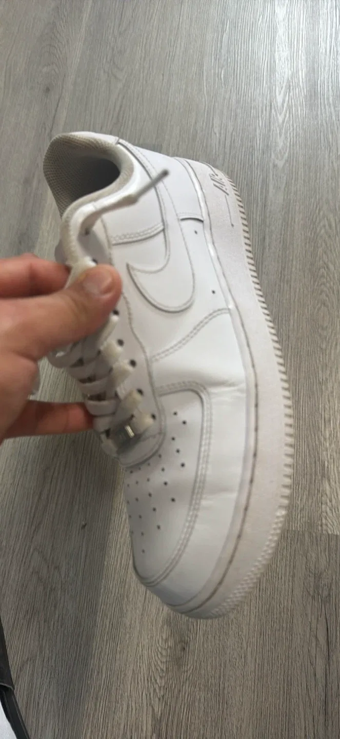 White Nike Air Force 1 sneakers - photo 2