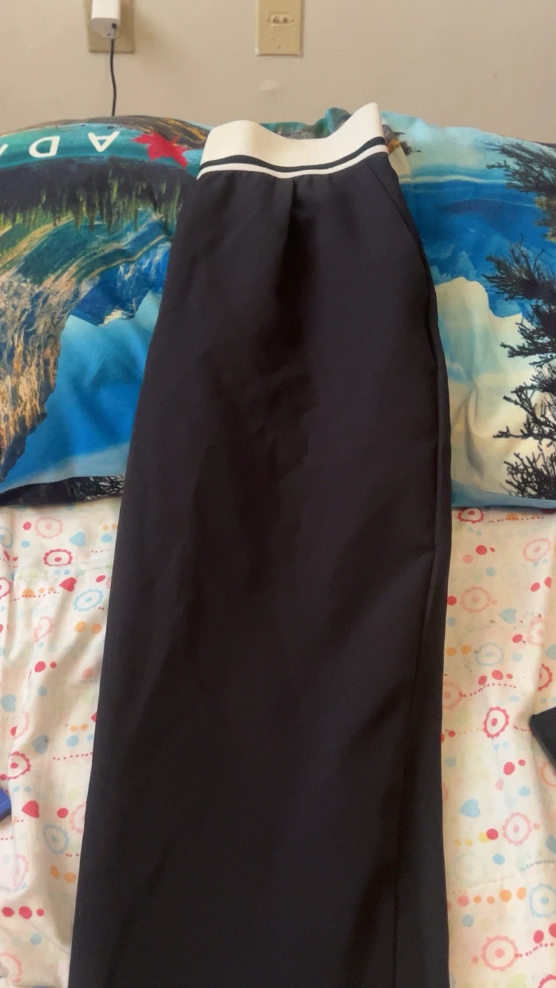 ANOTHER STOR Black Midi Skirt - Size M