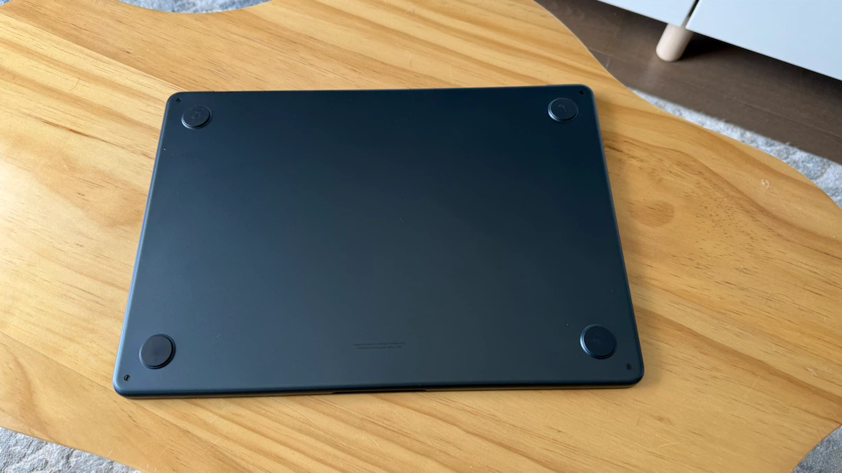 2024 MacBook Air M3 13 inch 16GB 256GB - photo 3