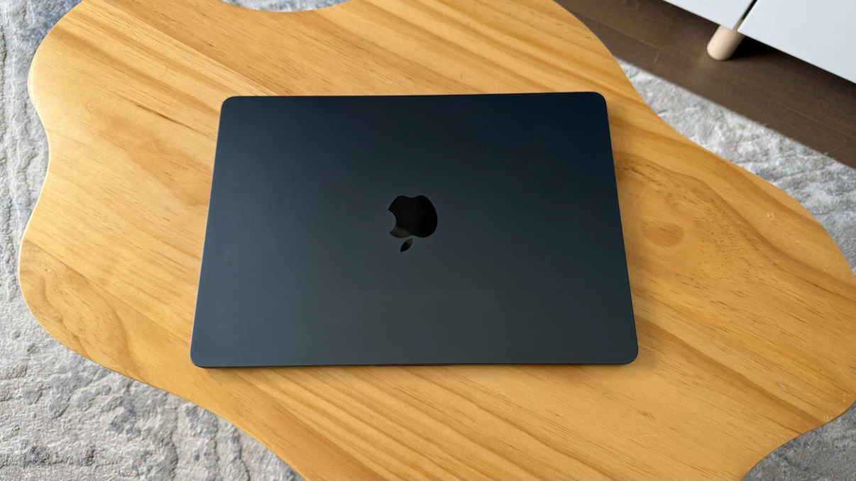 2024 MacBook Air M3 13 inch 16GB 256GB - photo 2