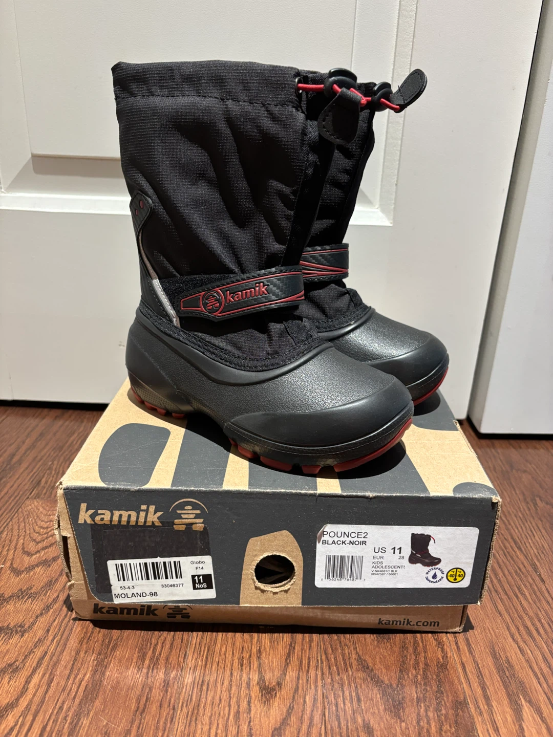 New in box Kamik winter boots size 11 kids