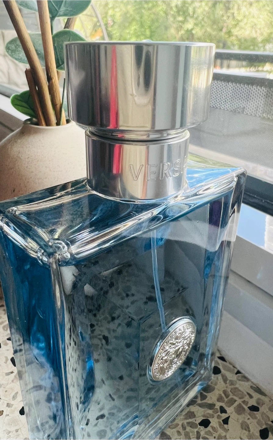 Versace pour homme - 100 ML ($156 retail) - photo 2