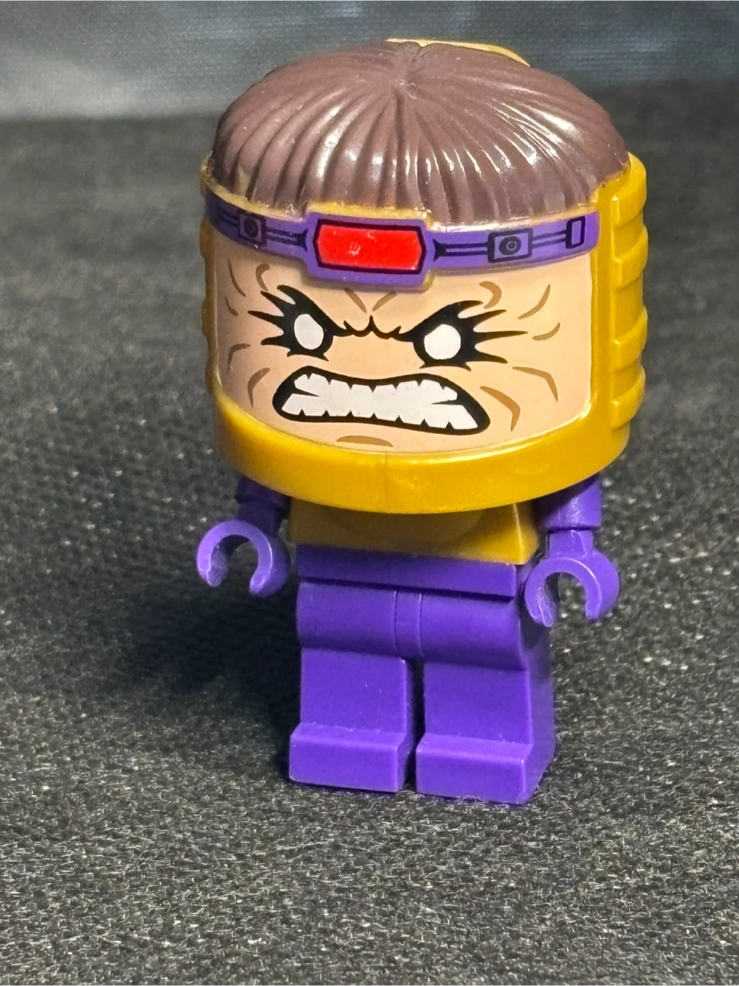 LEGO 76018 Avengers Hulk Lab Smash - minifigs-only - photo 3