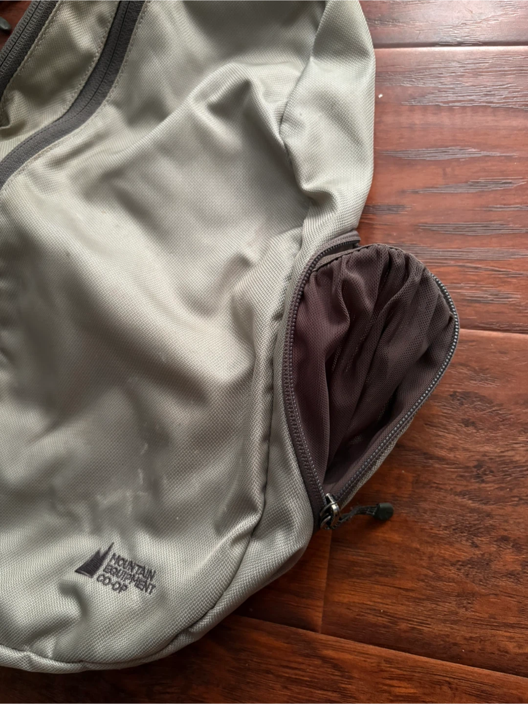 Vintage MEC Mountain Equipment Coop crossbody tri sling bag - photo 4