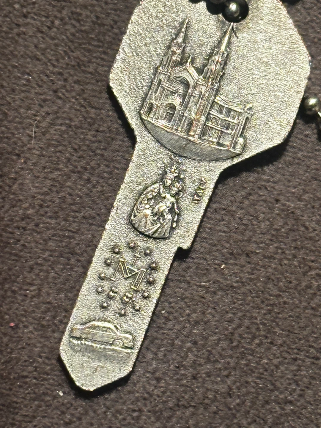 Vintage St Anne de Beaupre Catholic Car Key Keychain Italy - photo 2