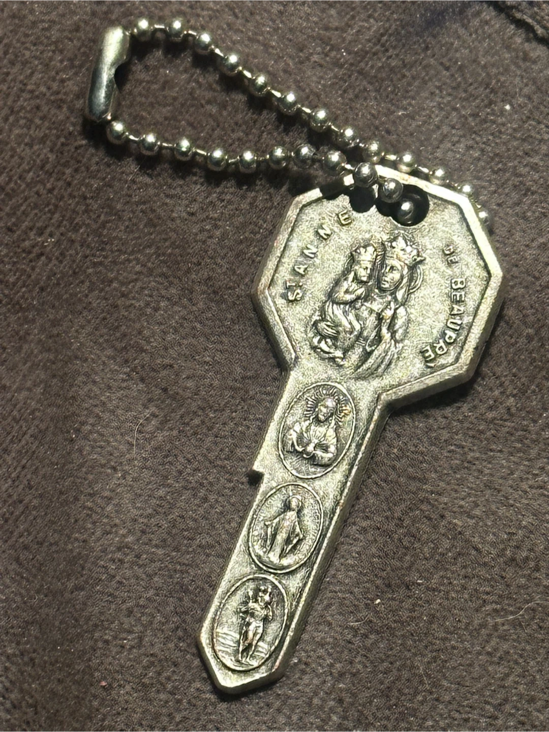 Vintage St Anne de Beaupre Catholic Car Key Keychain Italy - photo 3