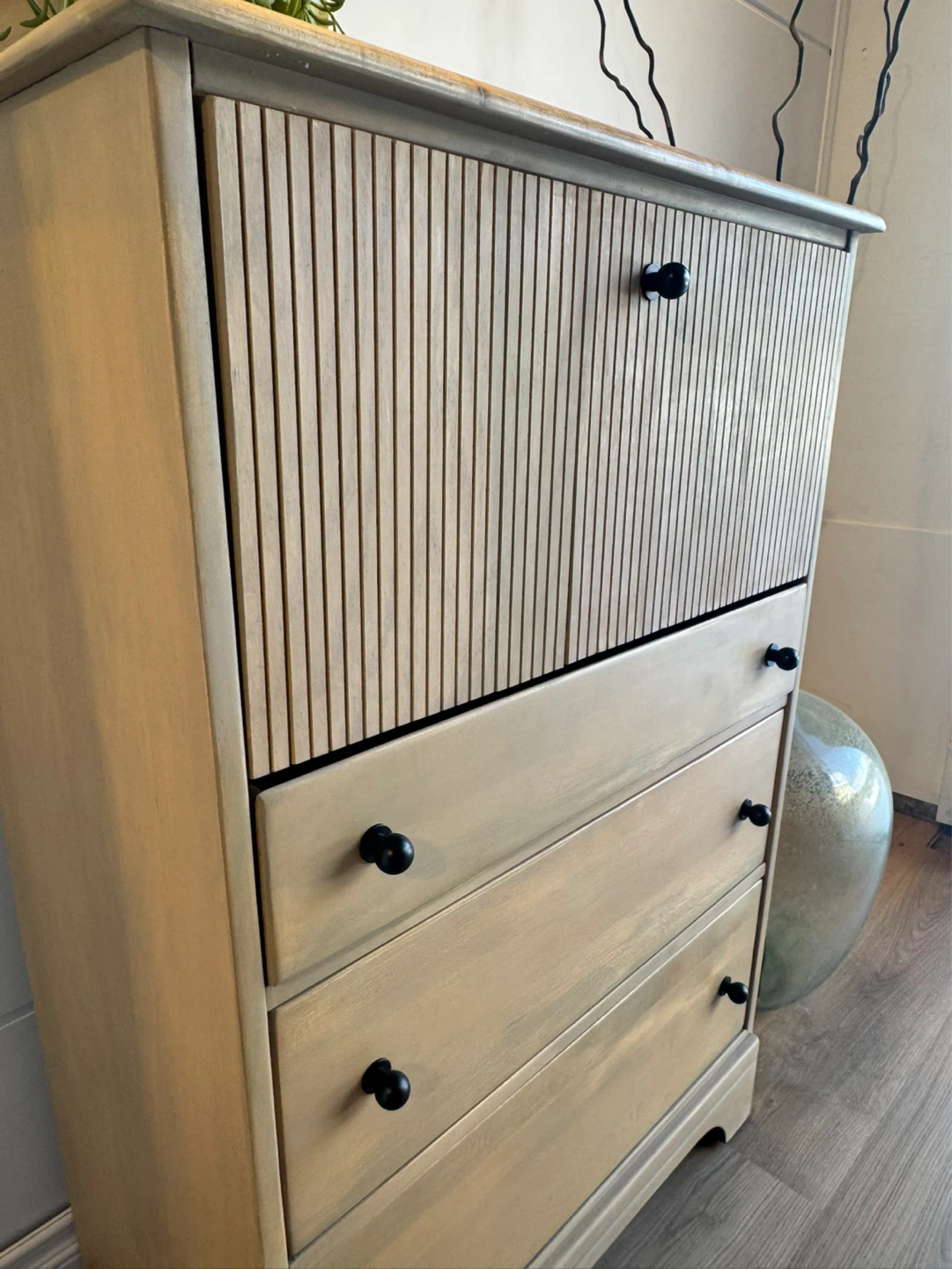 Vintage Style Tall Dresser - photo 5
