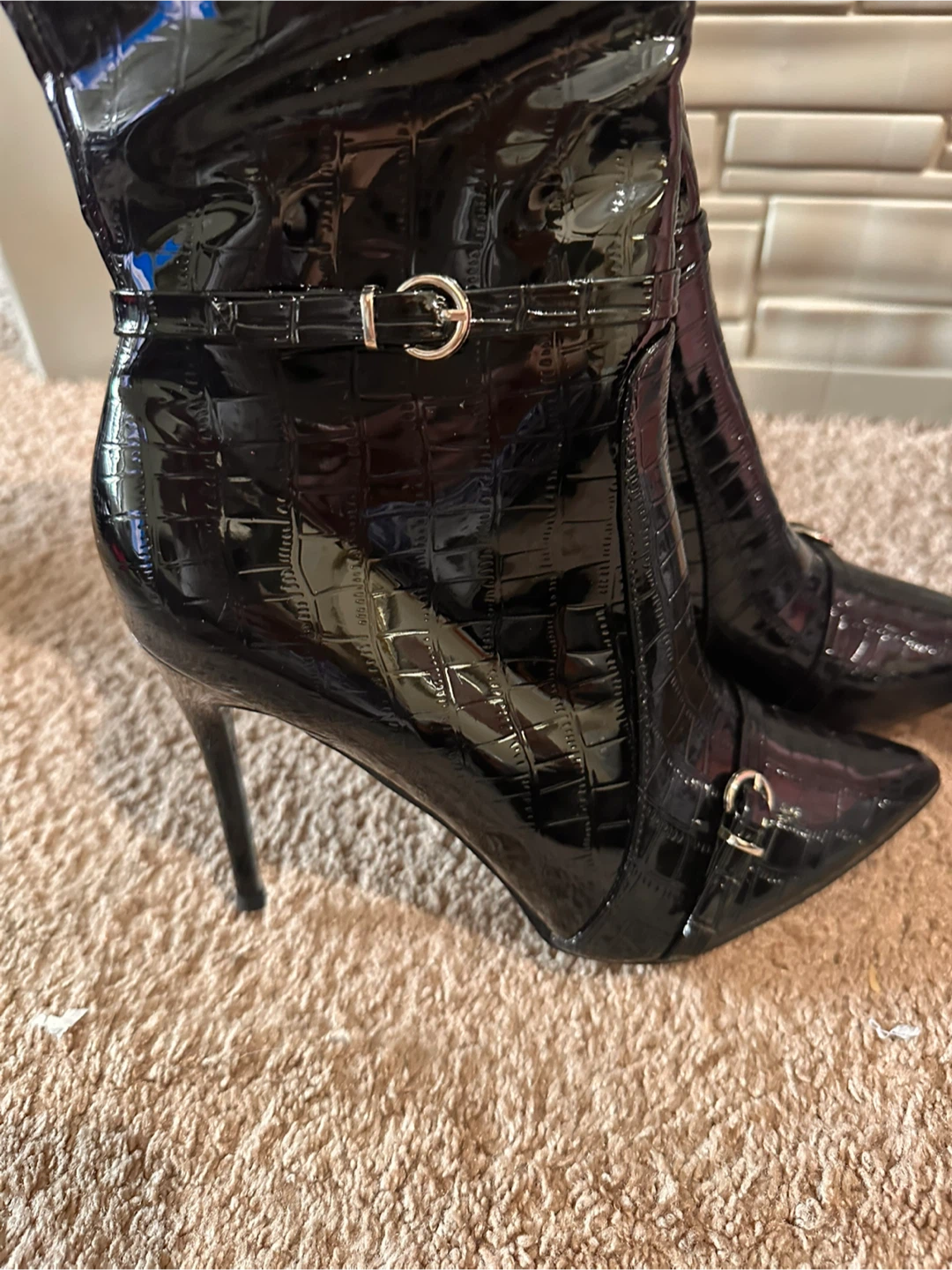 Black Croc-Embossed Patent Heeled Boots - photo 3