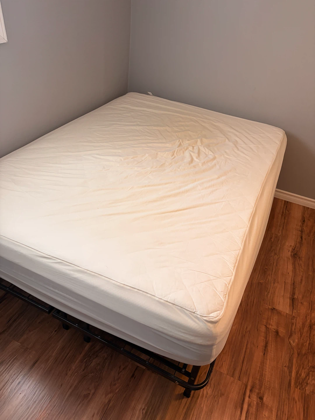 Cloud 9 Sleep Products Double Mattress and Bed Frame