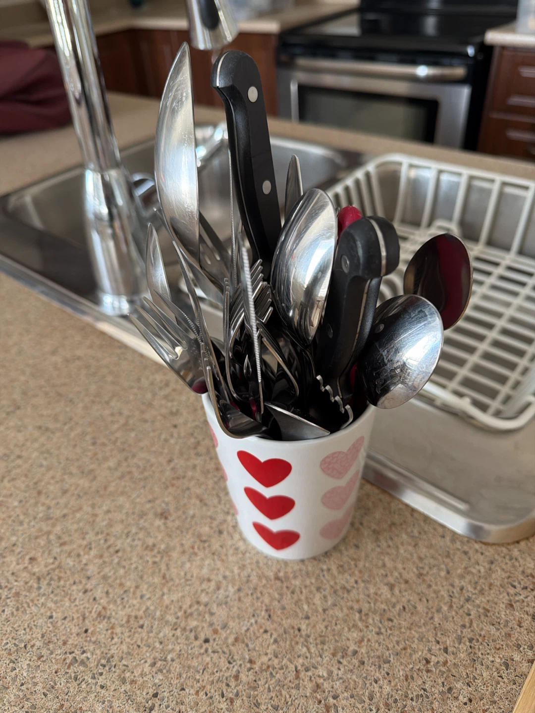 Cutlery Set in Heart-Decorated Holder