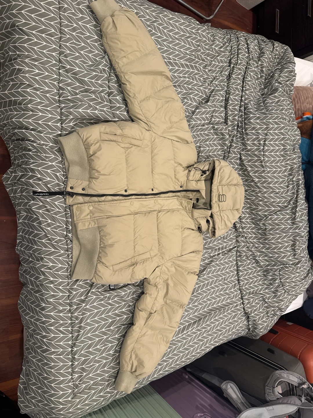 Aritzia The Super Puff Bomber Jacket