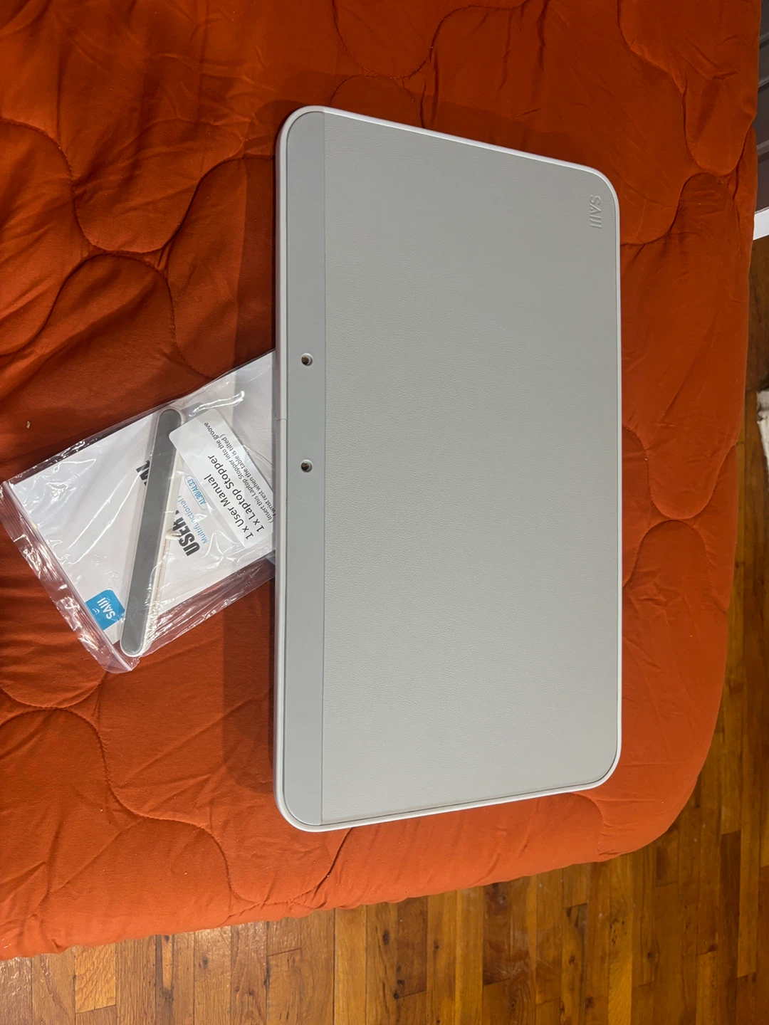 SAIJI Non-Slip Leather Lap Desk