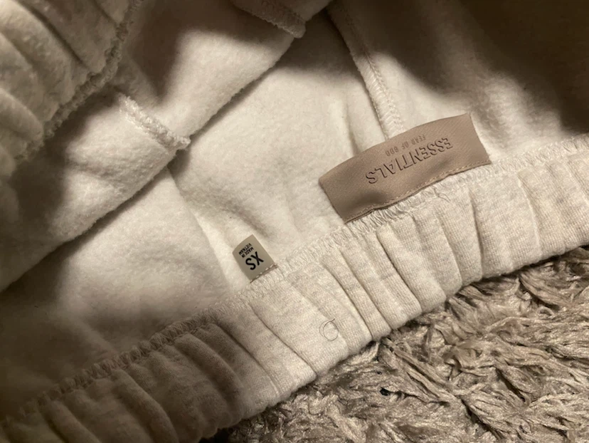 ESSENTIALS Fear of God Shorts - Light Grey - XS - photo 2