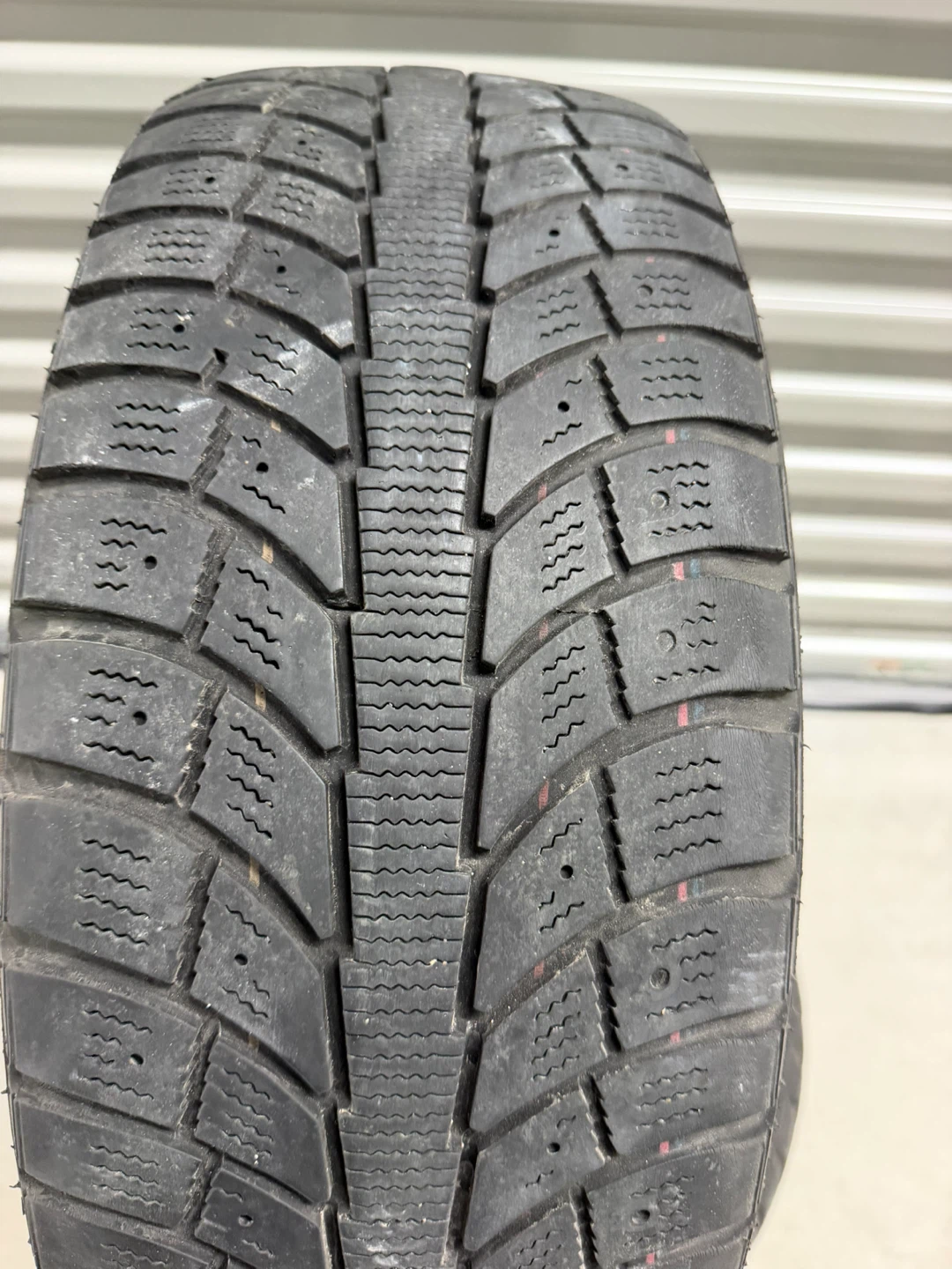 Winter Tires on steel rims 205/55 R16 (5x108) Ford - photo 3