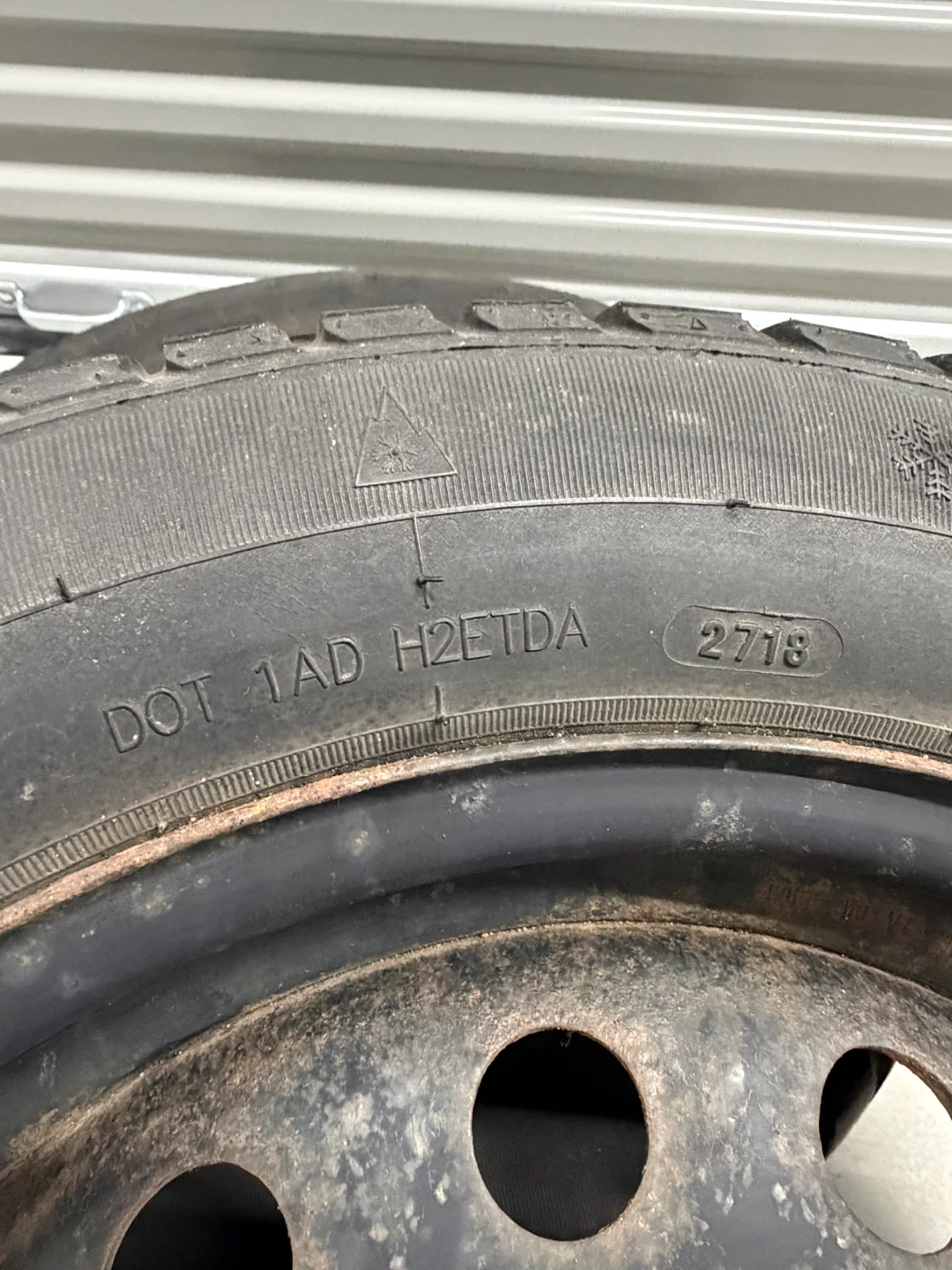 Winter Tires on steel rims 205/55 R16 (5x108) Ford - photo 4