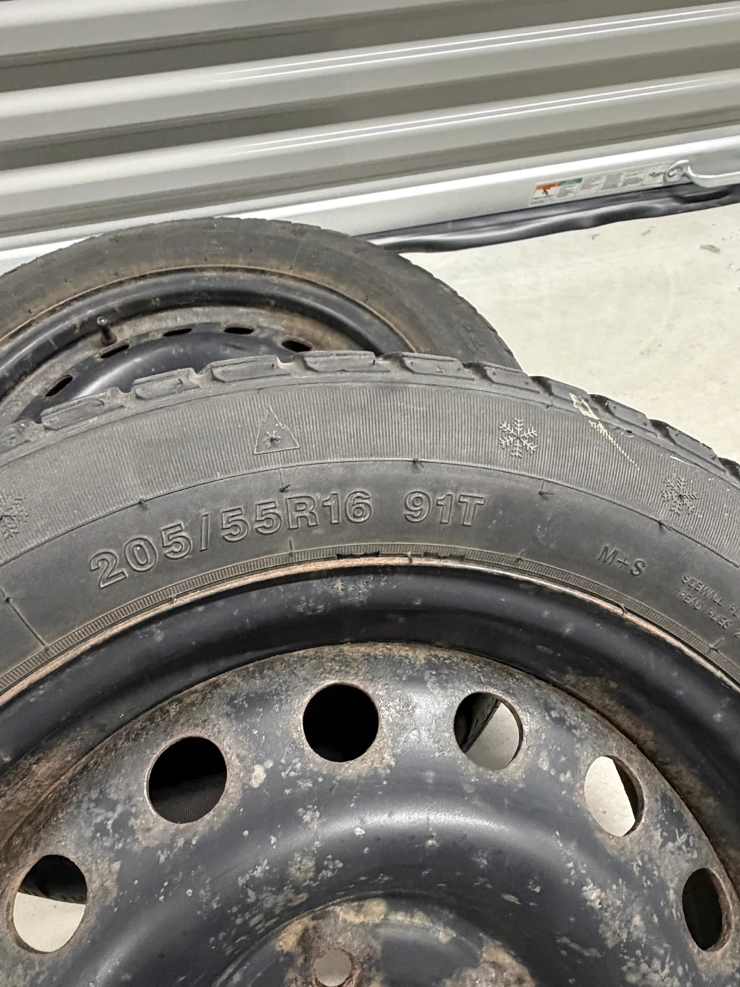 Winter Tires on steel rims 205/55 R16 (5x108) Ford - photo 5