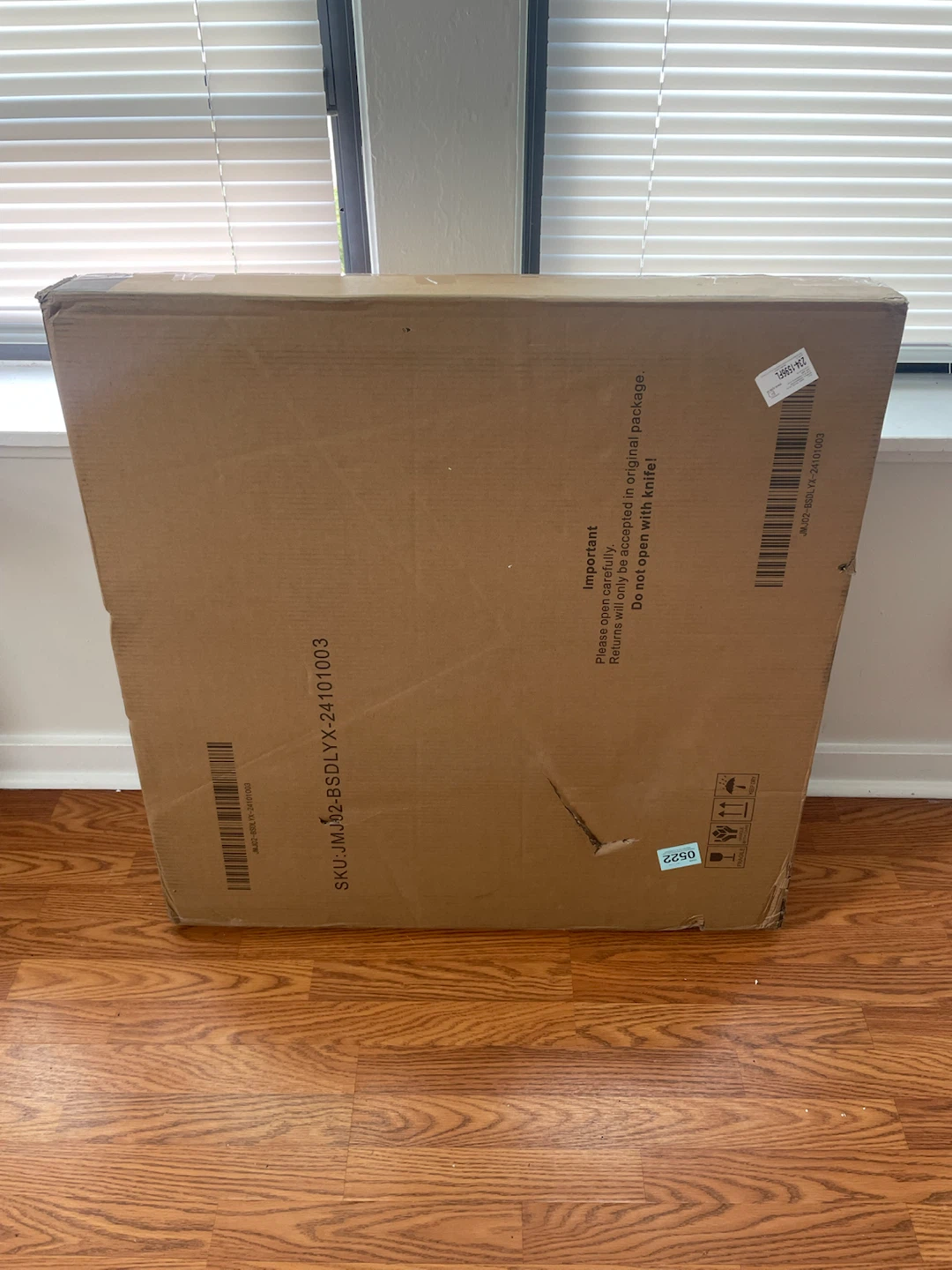 31.5 inch Black Round Table | Completely New! - photo 3