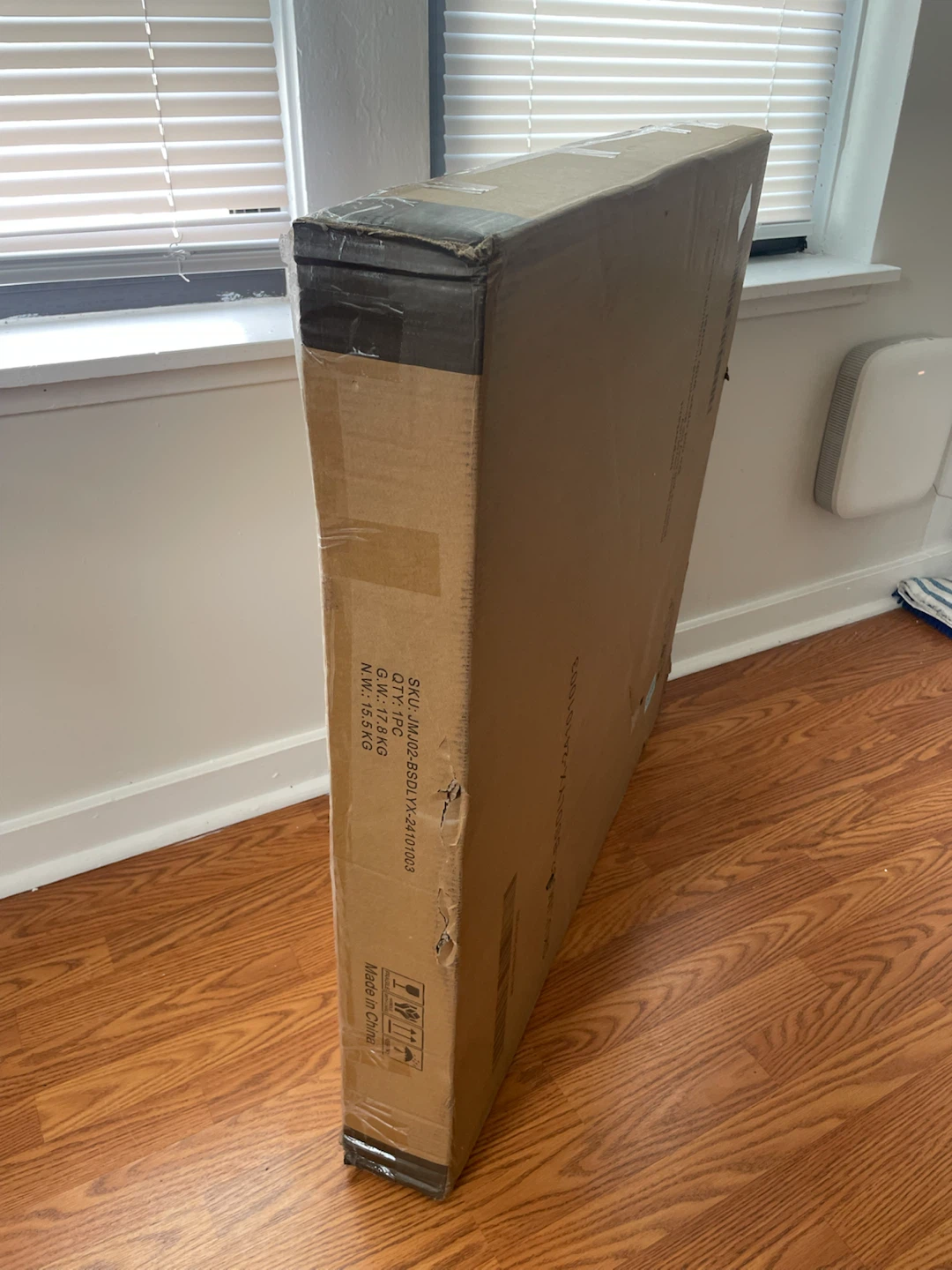 31.5 inch Black Round Table | Completely New! - photo 4