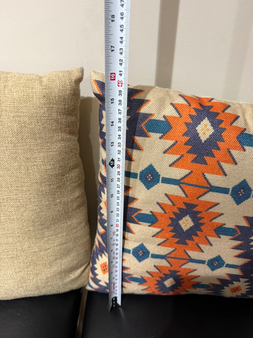 throw pillows - photo 2