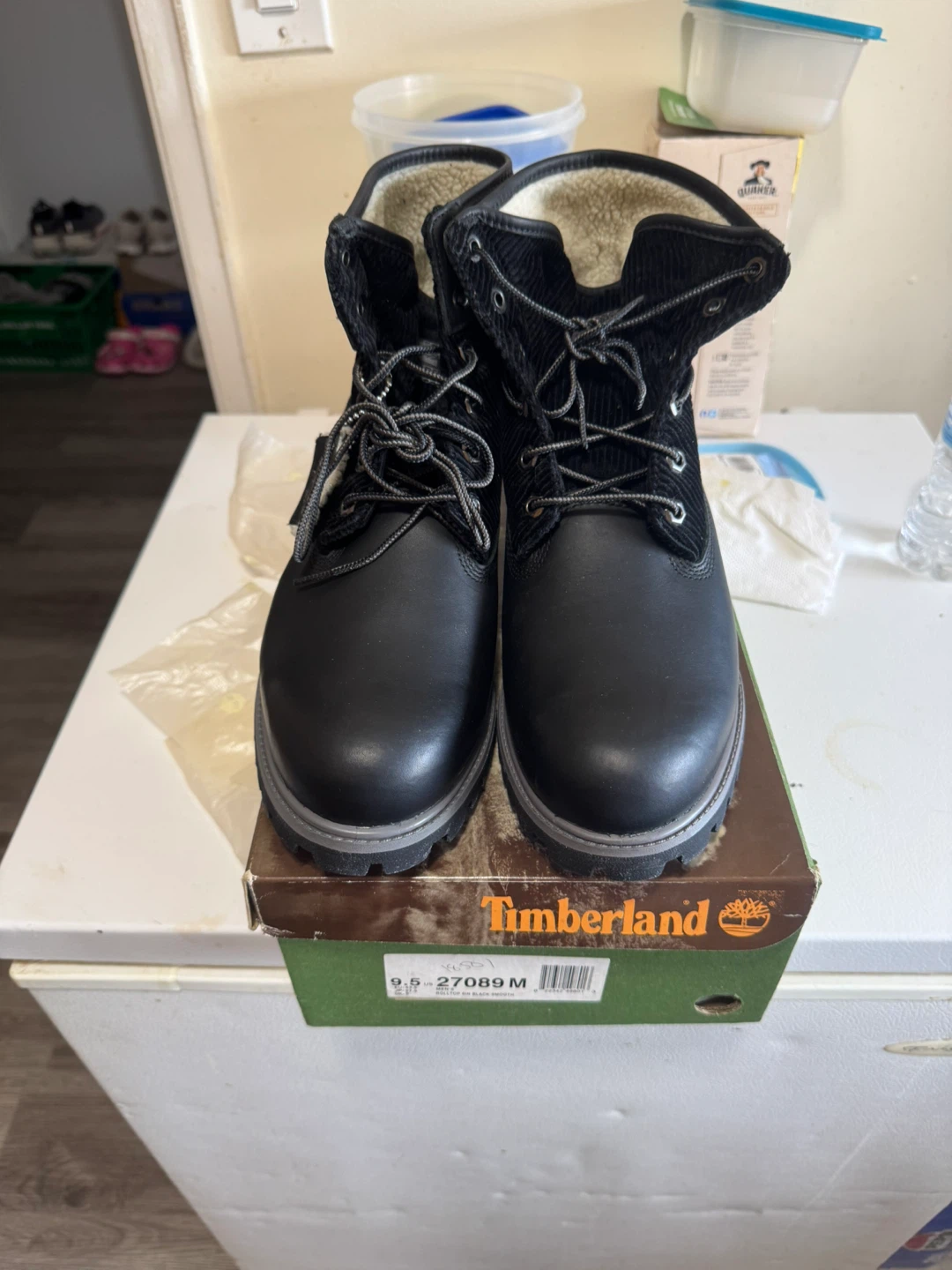 Timberland Black Lace-Up Boots with Sherpa Lining