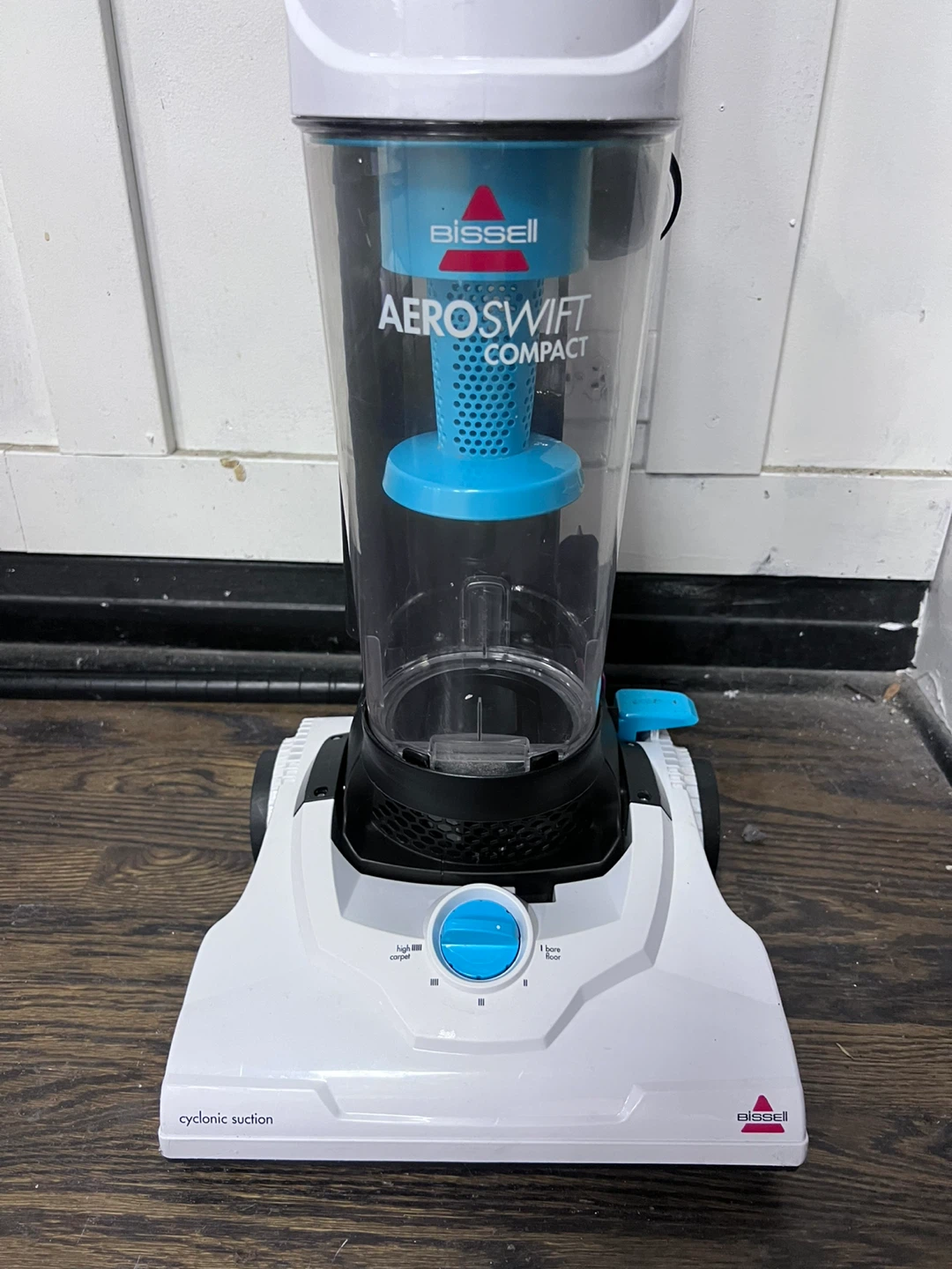 Bissell AeroSwift Compact Upright Vacuum - photo 2