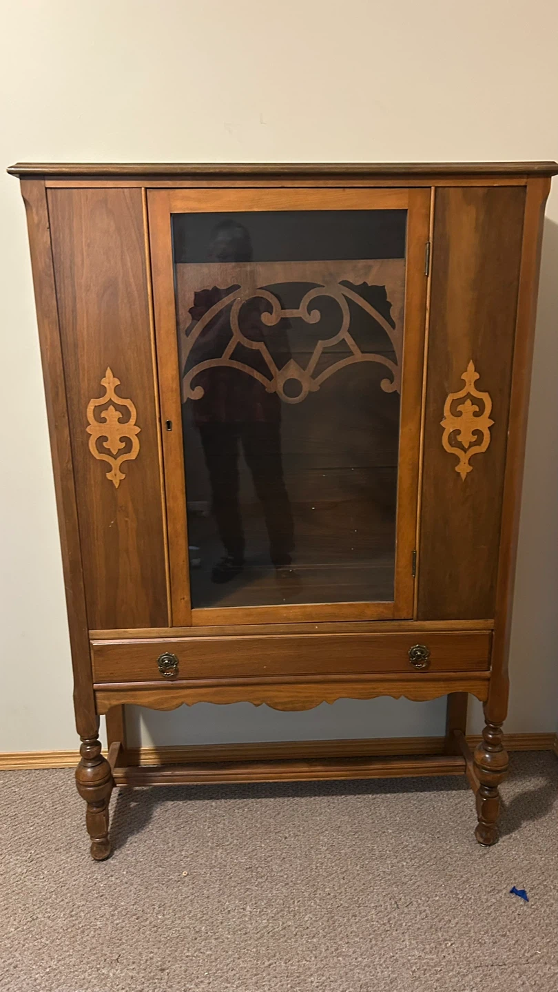 Antique table  5 chair buffet, and hutch included