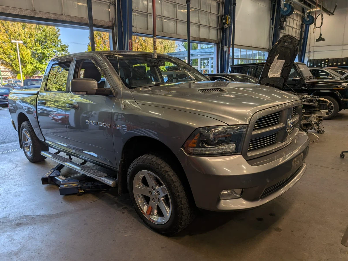 2012 Dodge 1500 Ram Sport - photo 4