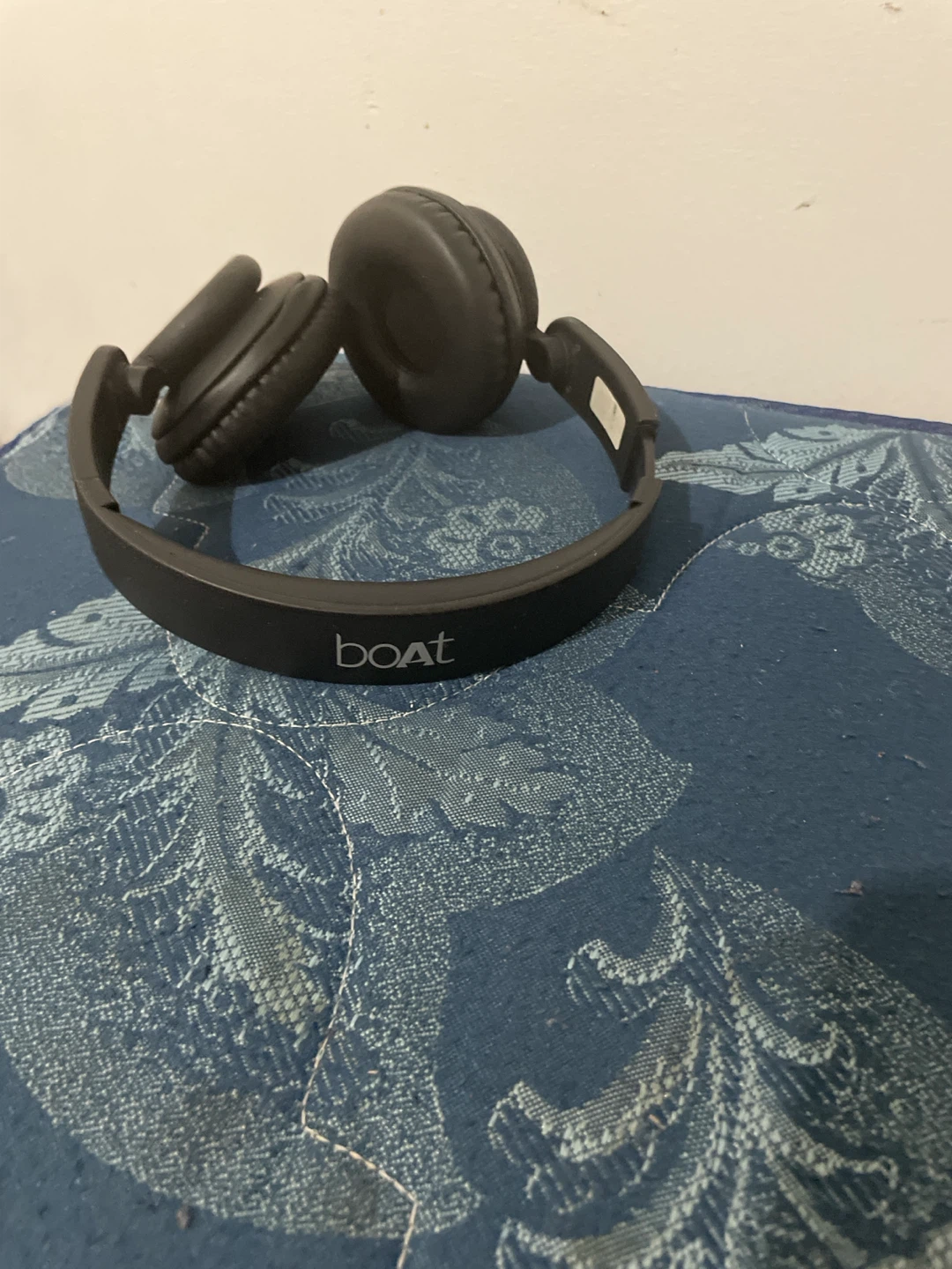 boAt Wireless Headphones - Black - photo 2