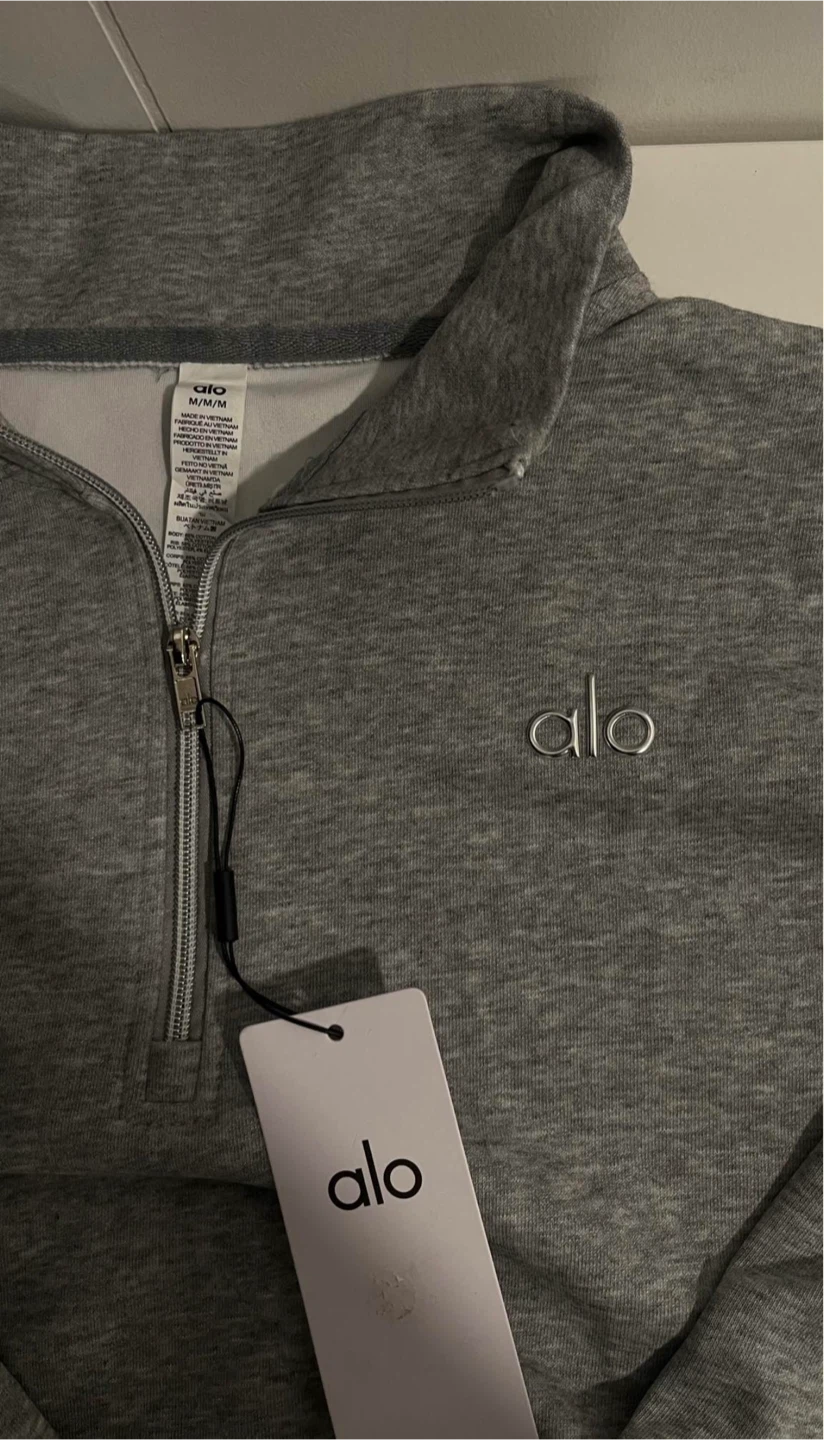 Alo Yoga Grey Sweatshirt & Sweatpants Set - Medium - photo 2