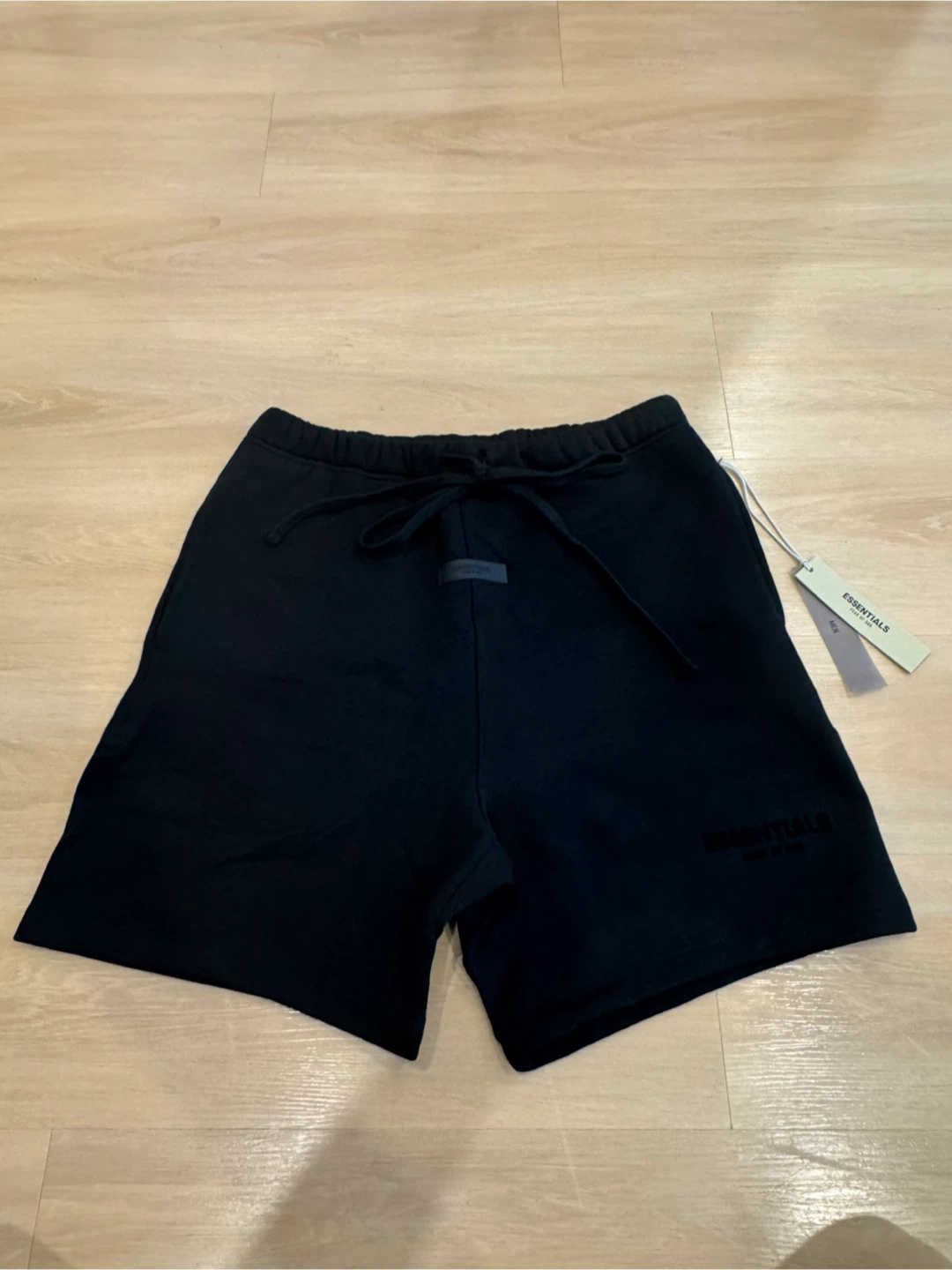 Essentials Fear of God Black Shorts Small