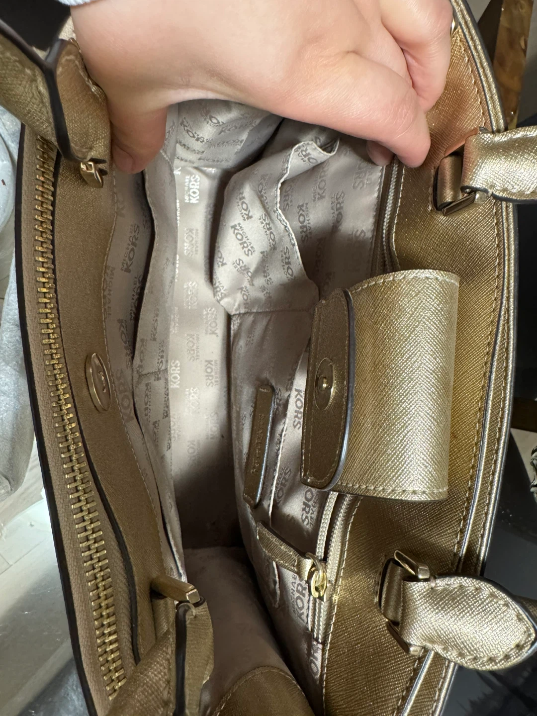 Michael Kors Gold Handbag - photo 2