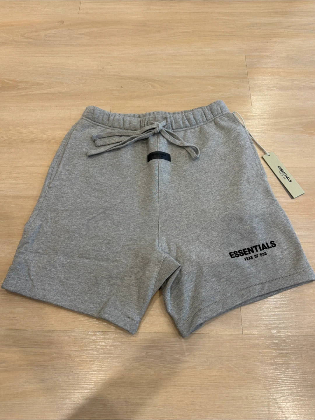 Fear of God Essentials Sweatshorts Gray Small