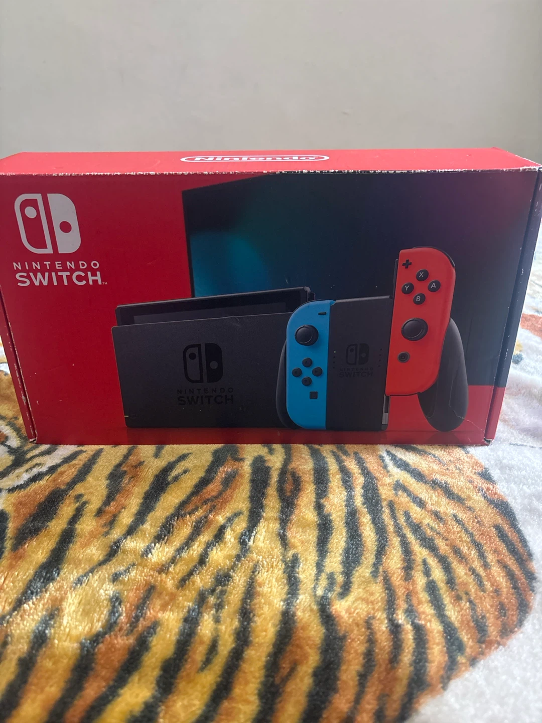 Nintendo Switch Console with 3 Games - photo 3