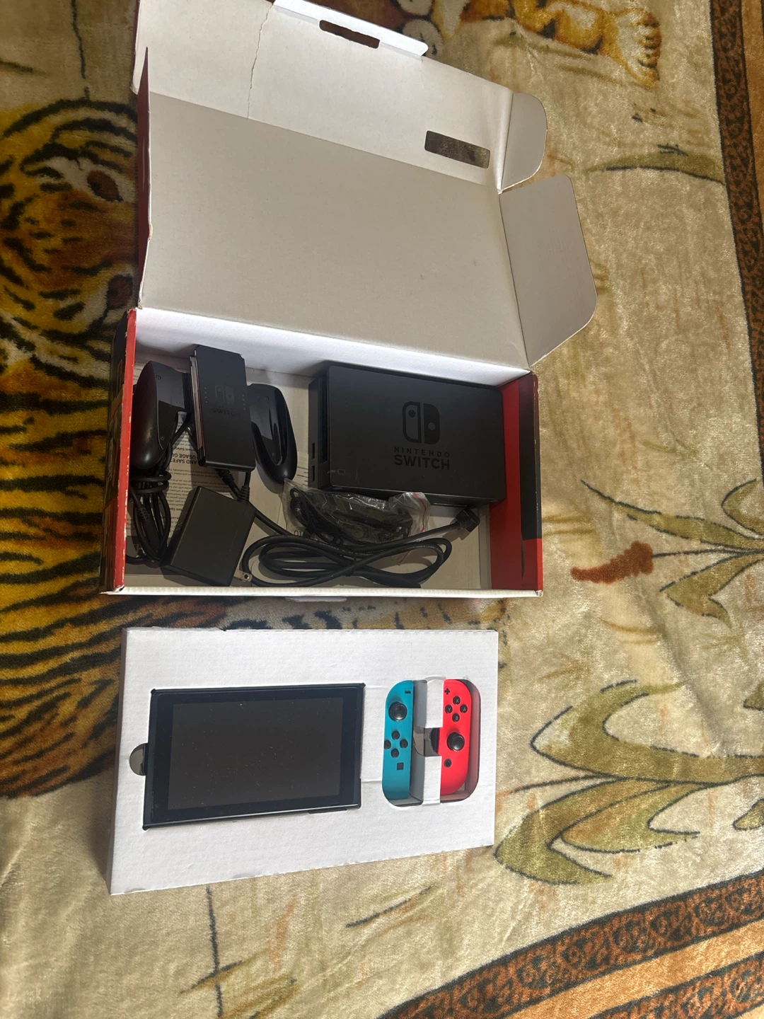 Nintendo Switch Console with 3 Games - photo 5