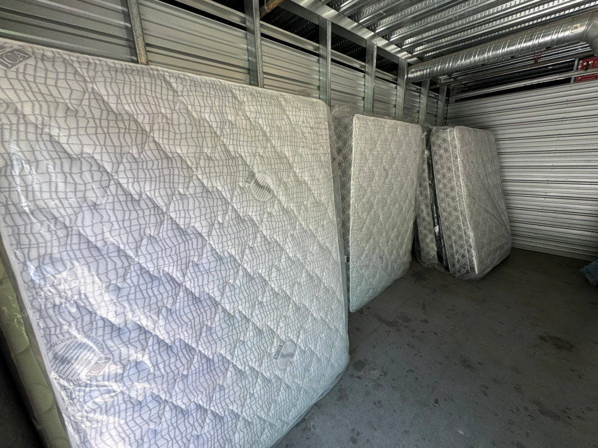 🚨QUEEN SIZE OVERSTOCK MATTRESSES🚨SAVE 50-80% OFF RETIAL - photo 2