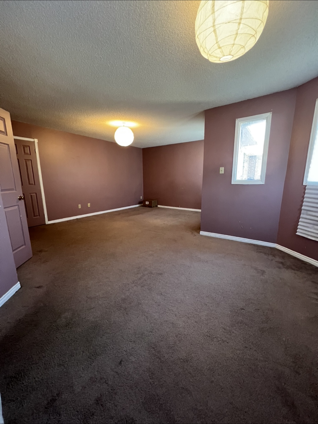 Room for Rent in Upper Level House Available Dixe/Queen - photo 2