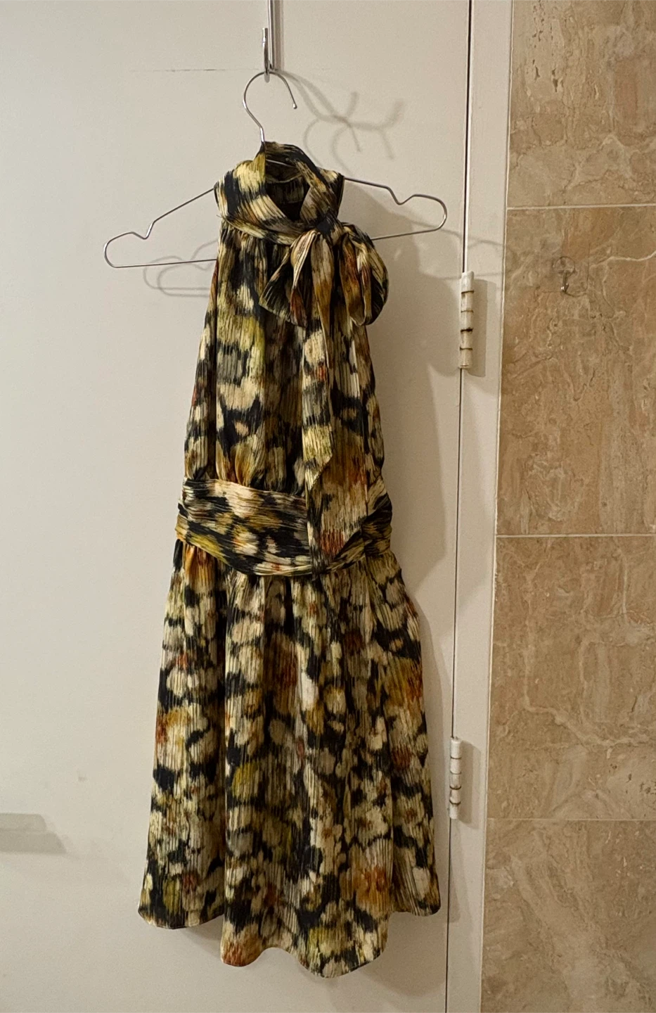 Cynthia Steffe Floral Halter dress Size 0 Side Zip Bow Neck