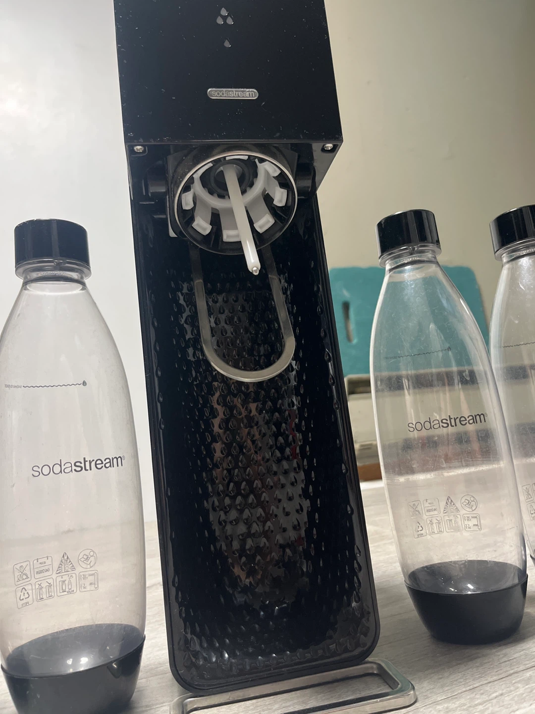 Black SodaStream Sparkling Water Maker with 4 Bottles - photo 3