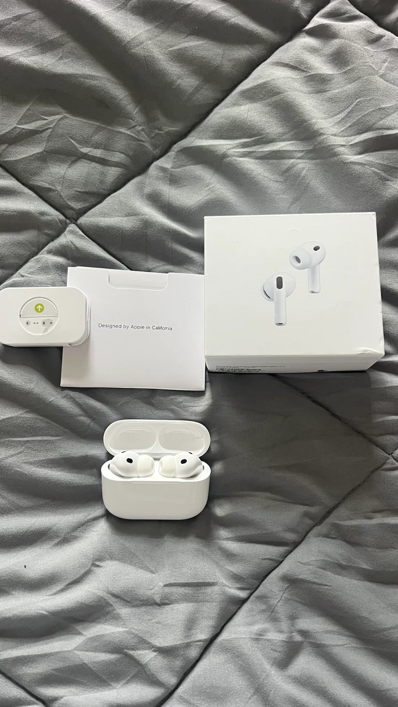 Apple AirPods Pro (3rd Generation) with Case - photo 4