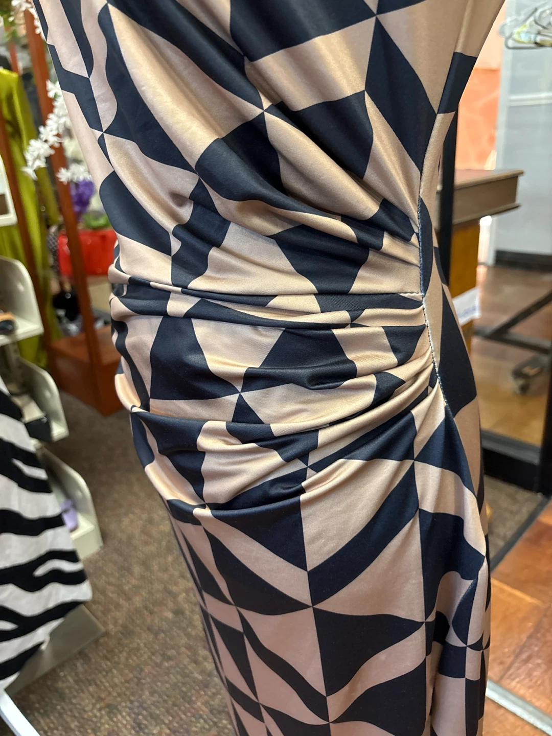 Geometric Print Mock Neck Ruched Dress - photo 2