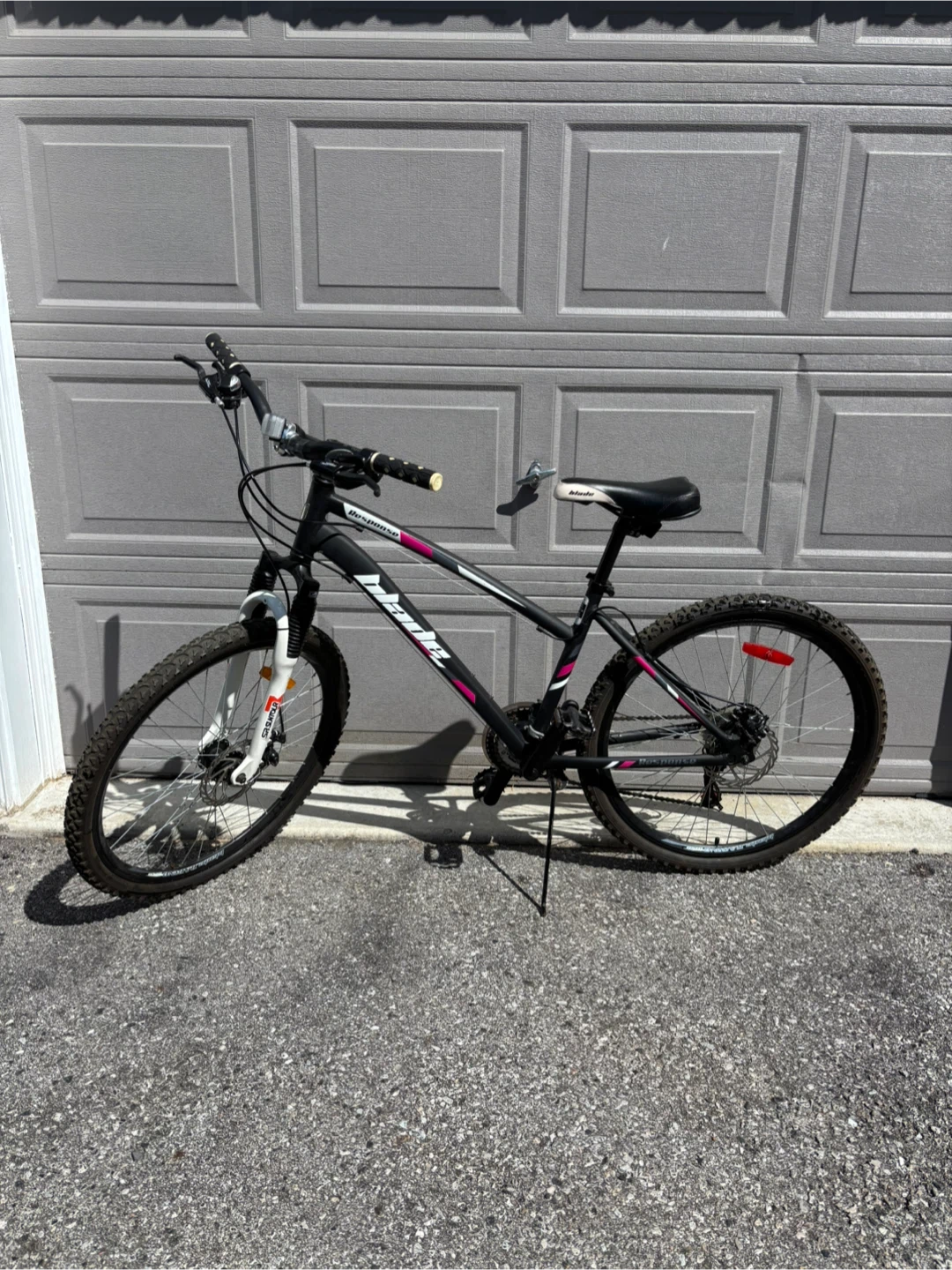 Response Blade Women's Mountain Bike 26" Wheels