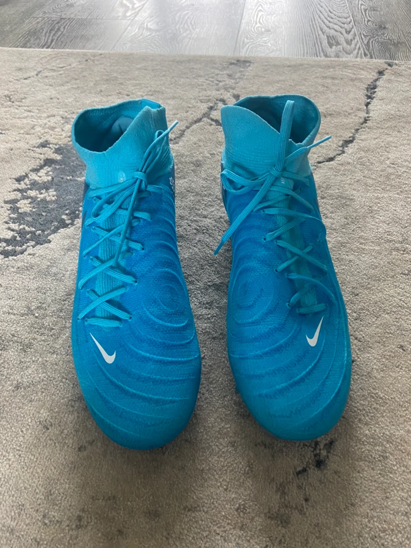 Nike Flyknit Soccer Cleats