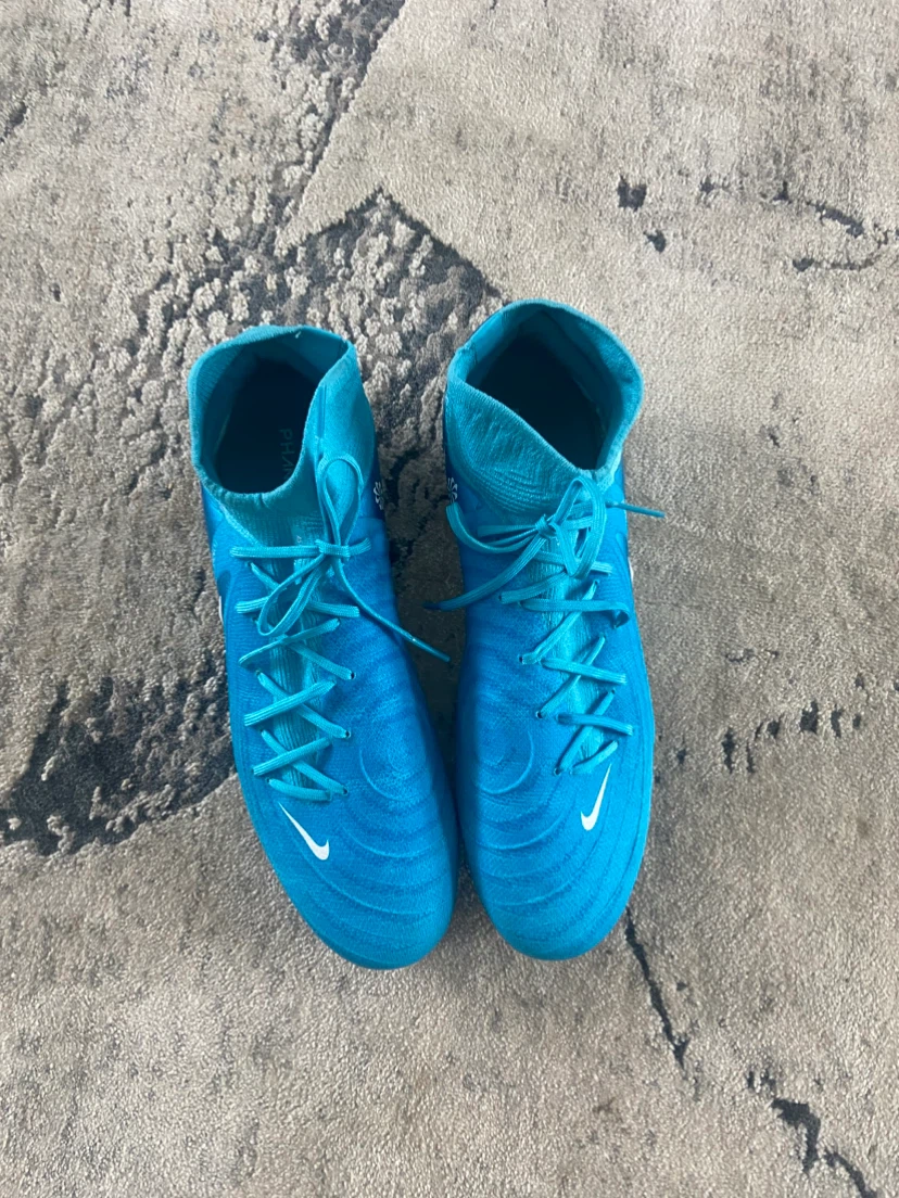 Nike Flyknit Soccer Cleats - photo 2