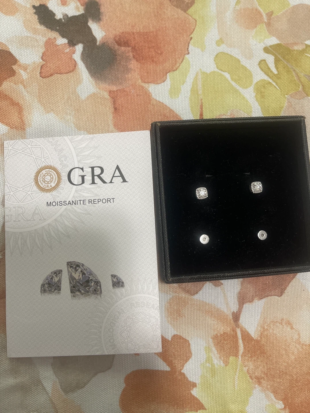 GRA Moissanite Stud Earrings - photo 3