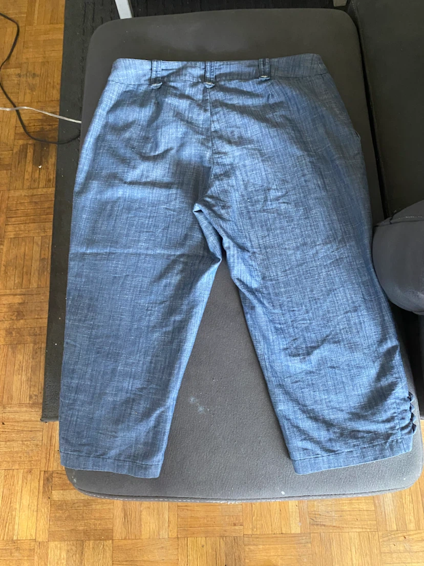 Blue Capris Size 10 - photo 3