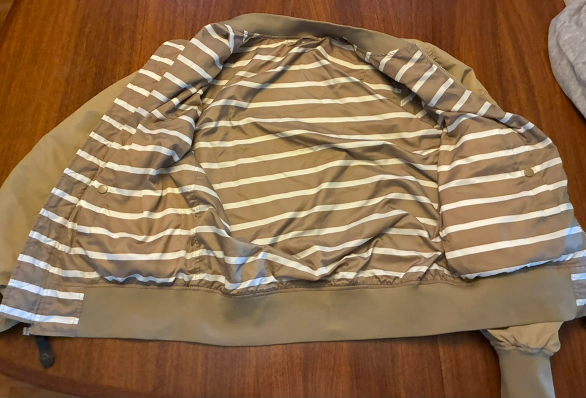 Rare Reversible Alpha Industries L-2B Bomber Jacket – Men’s Med - photo 3