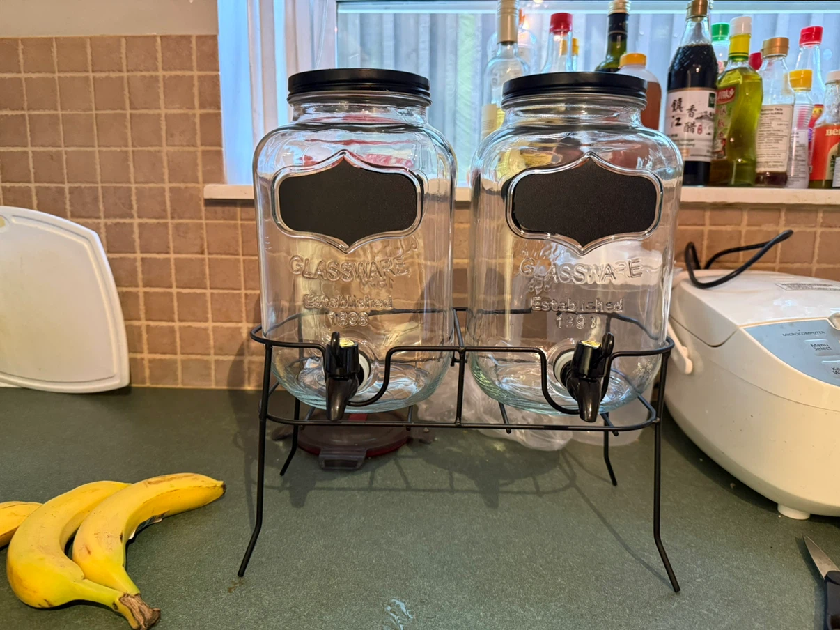 Glass Drinks Dispenser