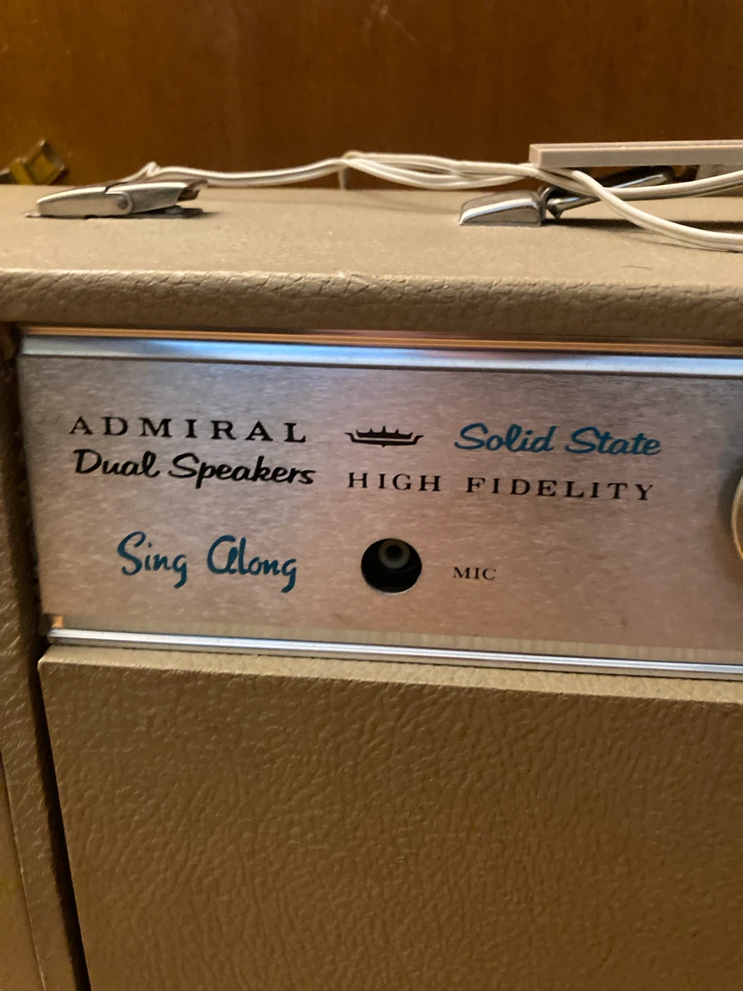 Admiral Solid State Dual Speakers Sing Along Record Player