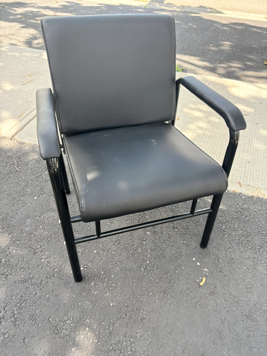 Black Reclining Waiting Room Chair - photo 2
